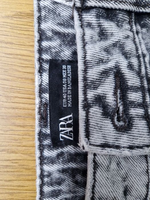 Дамски дънки на Zara