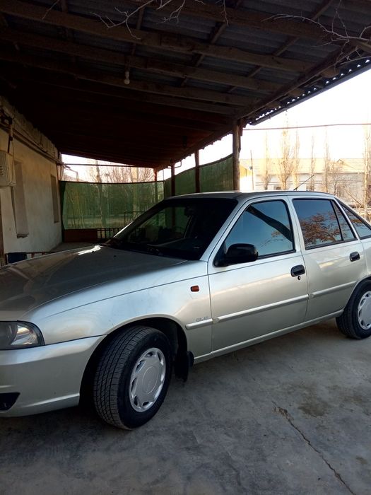 Nexia 2 sotiladi.sons