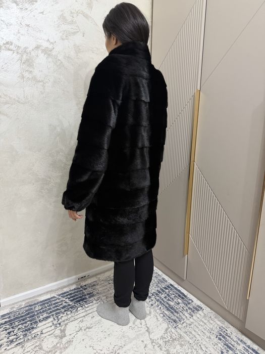 Продам норковую шубу