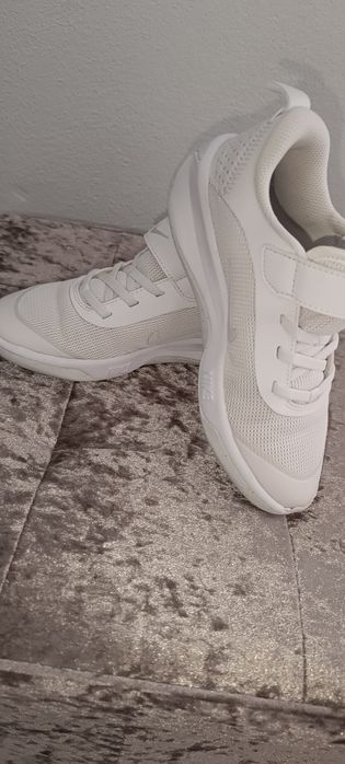 Adidași Nike băieți mărime 31.5