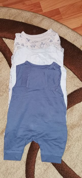 Vând lot alcătuit din foarte multe hăinuțe (56-62)