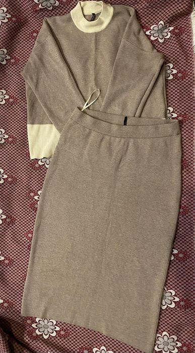 Продам женские платья