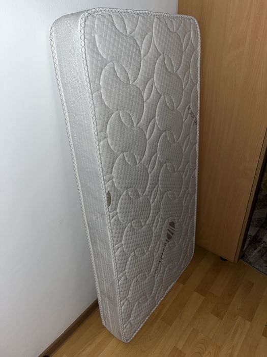 Saltea Previ 70x140 -aproape noua -folosita doar cu aleze impermeabile