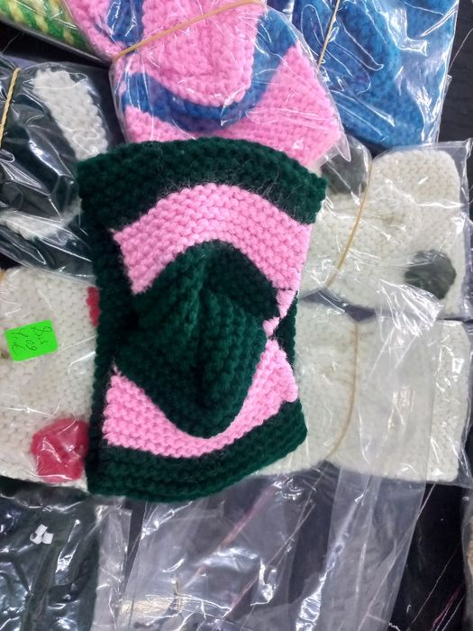 Детски ленти за глава и терлици ръчно изплетени