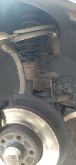 Мерцедес Е200 Компресор Фабричен Метан.Отличен