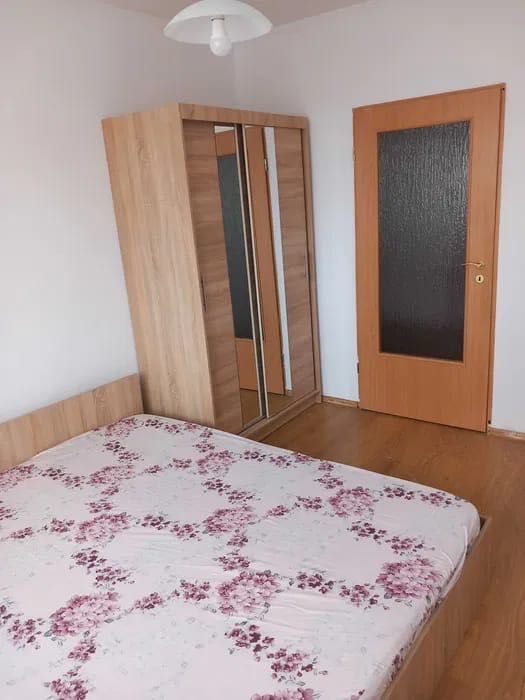 Închiriez apartament 2 camere
