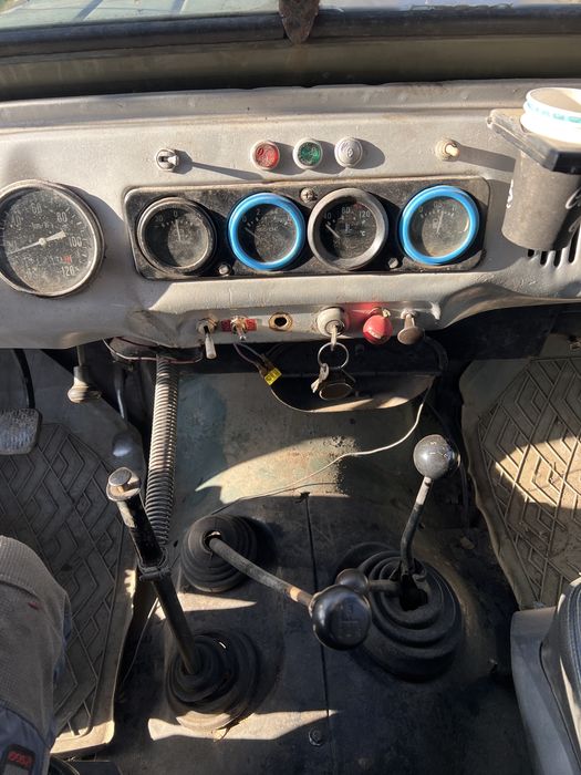 Продавам Uaz 469 2.4 Gaz