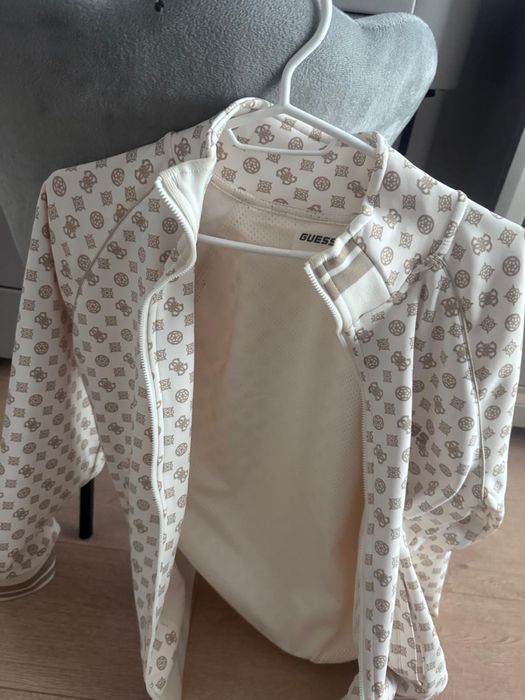 Compleu guess Marimea S