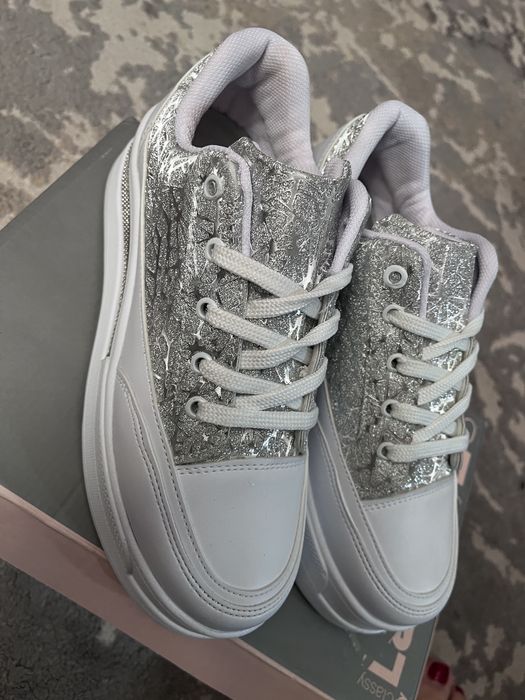 Adidasi dama cu talpa inalta si pietricele