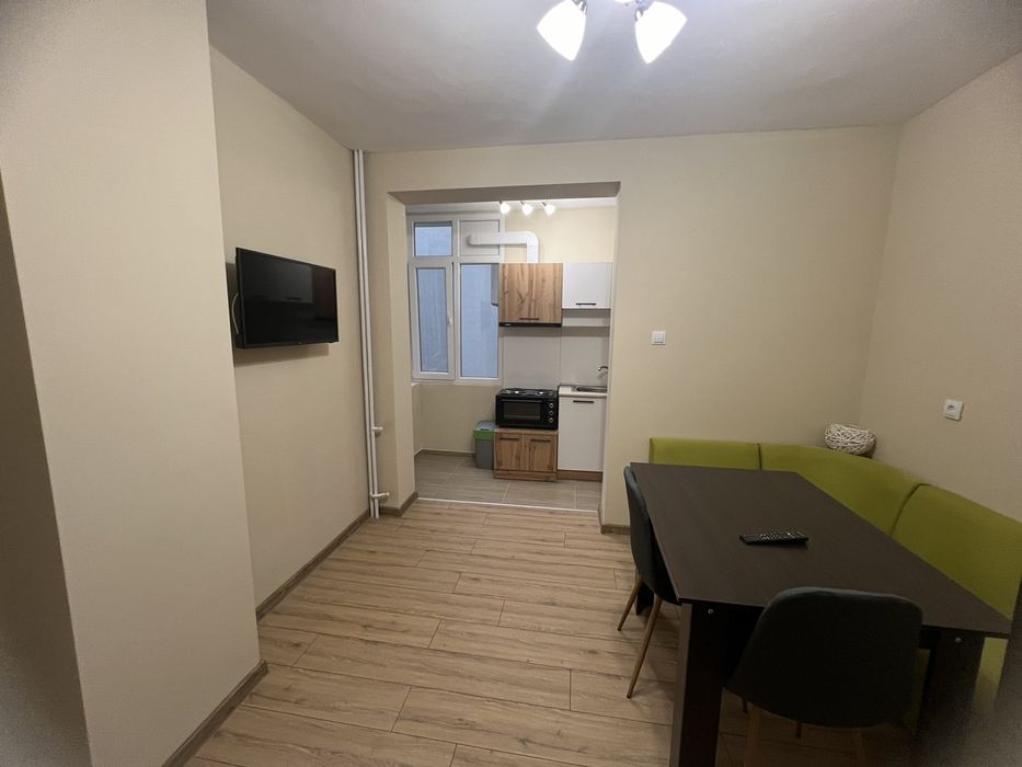 Продава се Тристаен апартамент в Плевен, Сторгозия - 58 кв.м за 1983 €/кв.м - Снимка #5