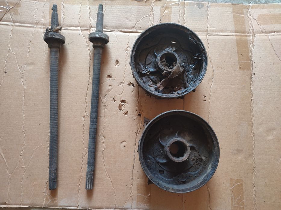 Москвич 400-401. Новые Барабаны.полуося  Тормоза.