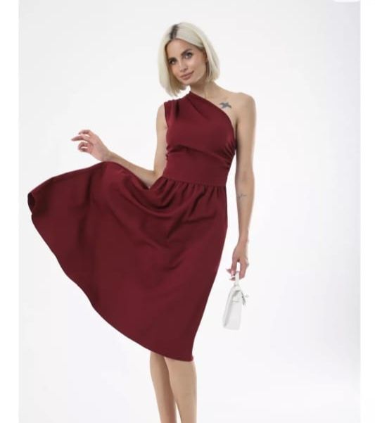 Продаю платья повседневные