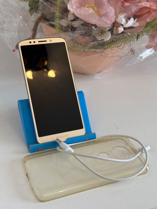 Motorola g6 Play Gold Nou