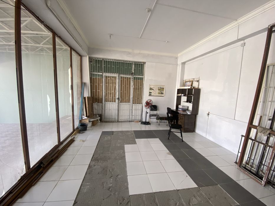 Istiqlol stadion tugrisida 1 etajli joy arendaga beriladi