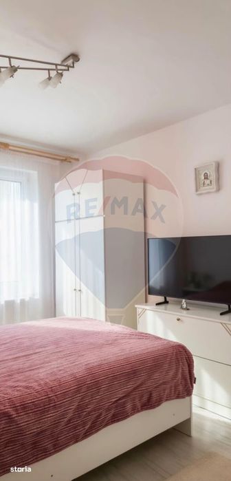 Apartament cu 3 camere de vânzare în zona Sud-Est
