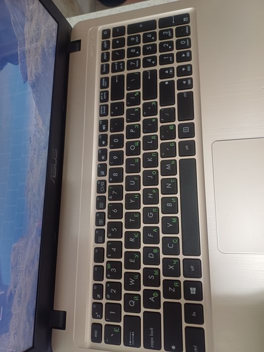 Ноутбук Отличный