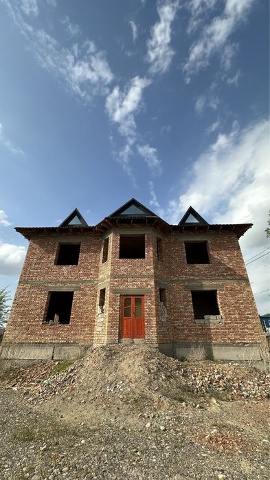 2 этажды үй сатылады