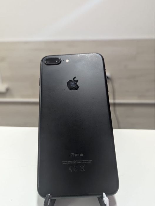 Iphone 7 + black