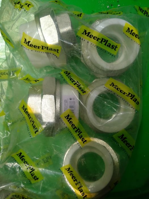 Продам муфты соединения.