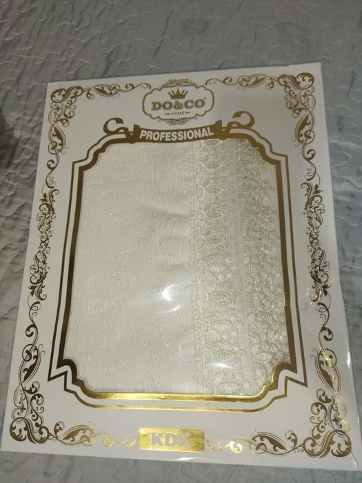 Продам скатерть новый