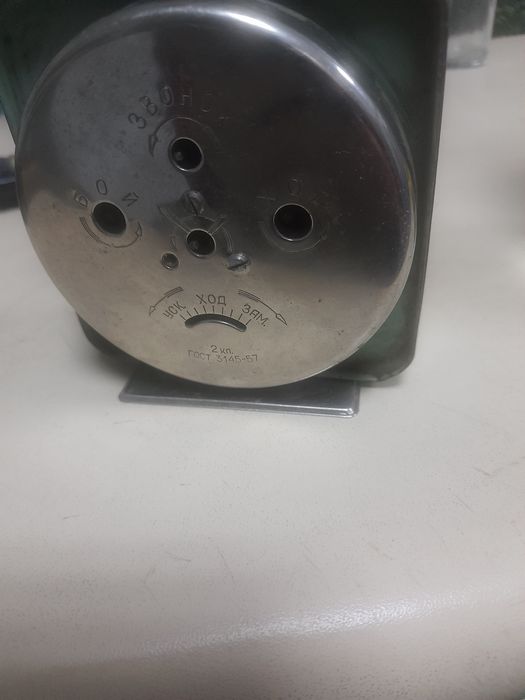 Ceas masa foarte vechi,nefunctional