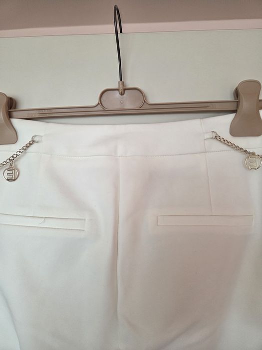 Панталон Elizabeta Franchi, дънки Replay
Размер 27
Изключително