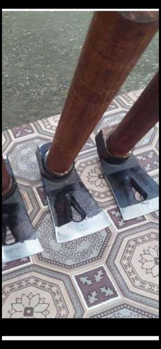 Мотики брадви ръчно ковани.