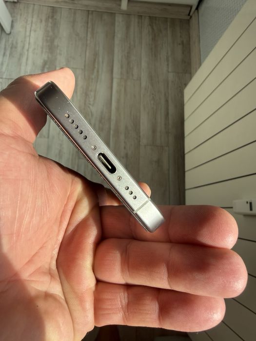 Iphone 16 pro 256 Natural titanium