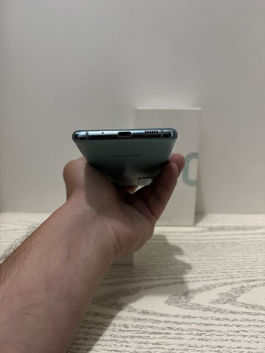 Samsung S20 FE Идеал 6/128 гб
