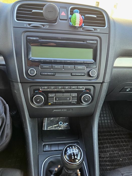 VOLKSWAGEN Golf 2011 — imagine 3