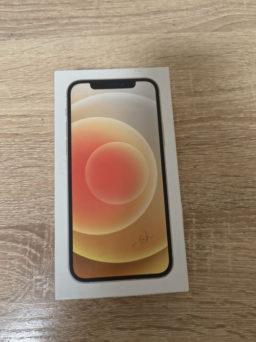 Iphone 12 128гб в новом состоянии