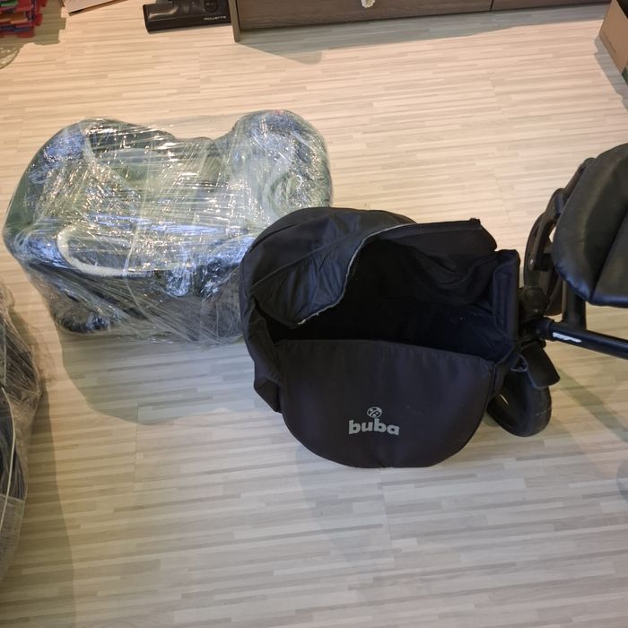 Бебешка количка Буба Buba в добро състояние.

Вътрешен размер на