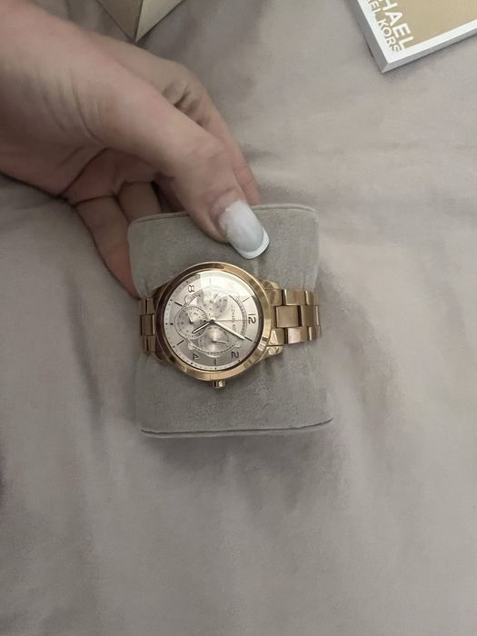 Michael kors часовник