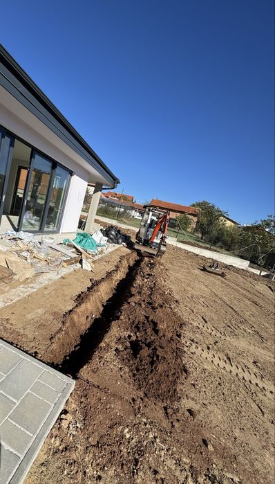 Услуги с Мини Багер,Самосвал,Бобкат,Пътна помощ.