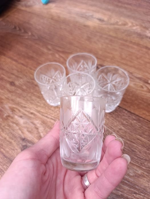 Хрустальные рюмки