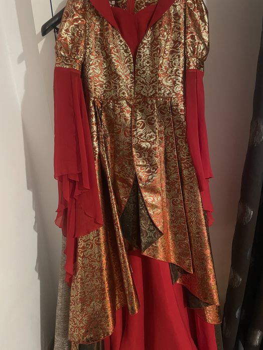 rochie zana/ ursitoare/medievala