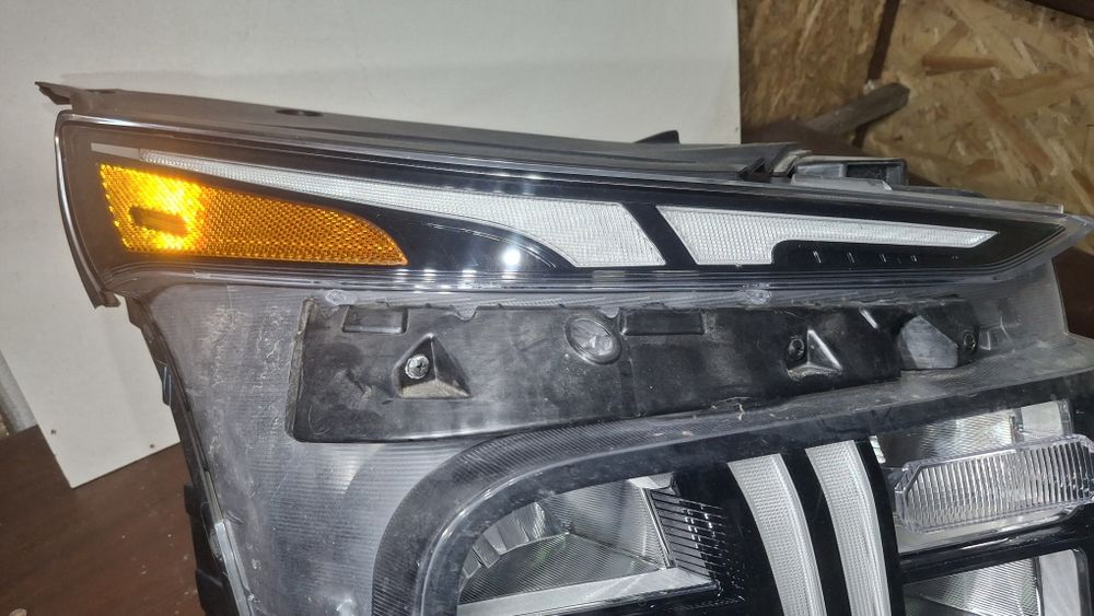 Фар Хюндай санта фе 4 / Hyundai santa fe IV