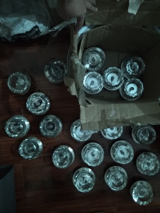 Споты хрустальные в отличном состоянии