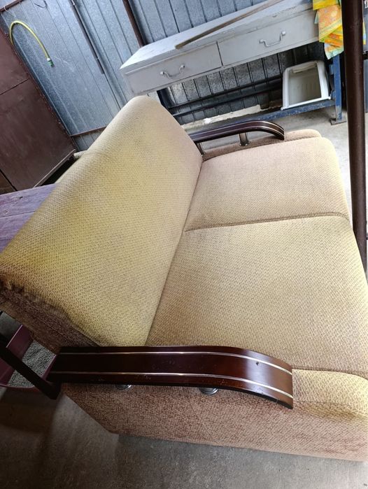 Canapea extensibila maro 2 locuri