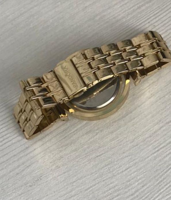 Часы наручные Пандора