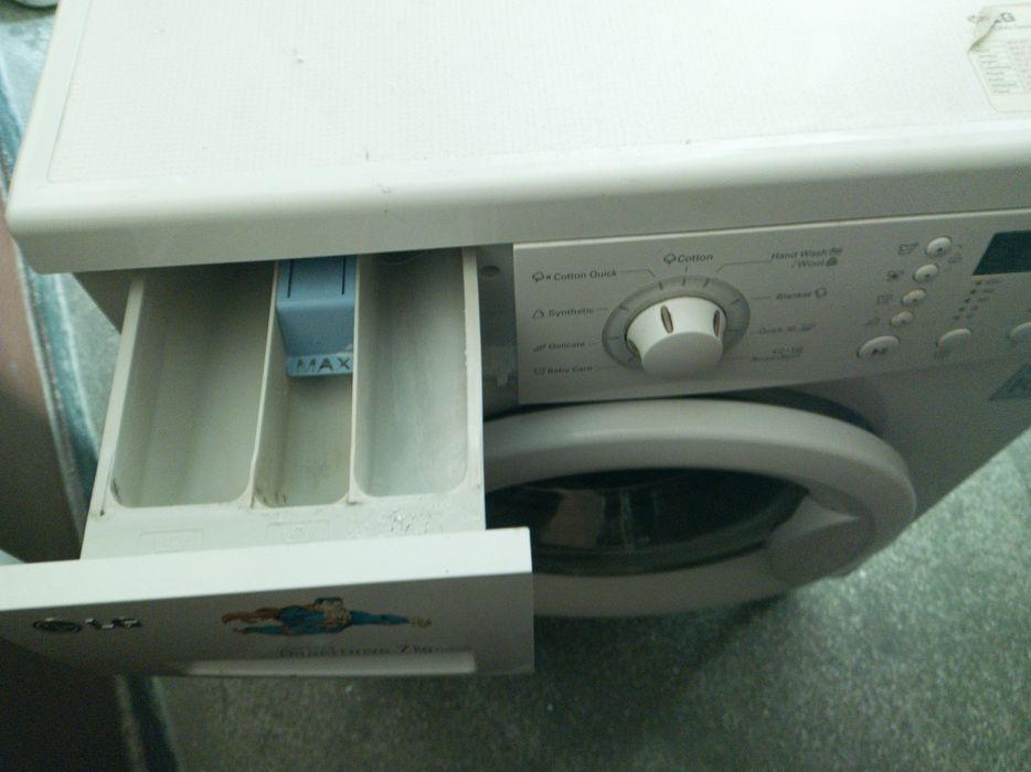 Пералня LG direct drive 7 kg модел F1091QD на части.