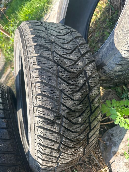 Шины зимние шипованные