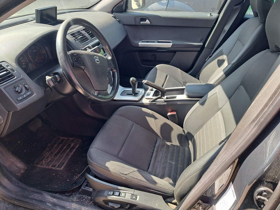 Волво v50 на части