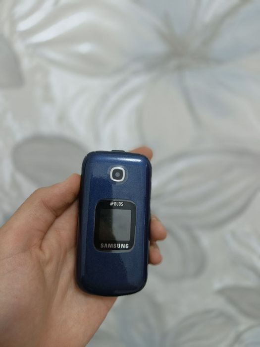 Samsung gusto bn nokia knopkali telefonlar