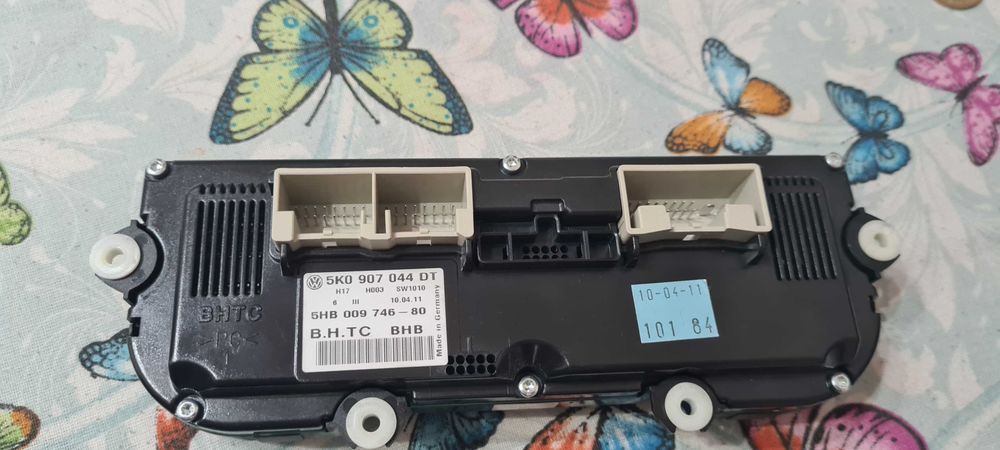 Rama radio Cd  player navigatie jetta si climatronic golf 6 passat b7