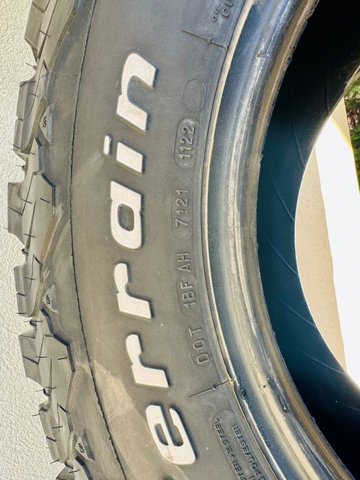 Set 5 anvelope AT BF Goodrich (BFG) KO2 265/70 R17 foarte bune!