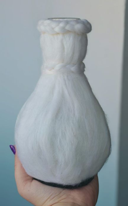 Broșe Handmade din Lână Împâslită – Modele Unice și Delicate