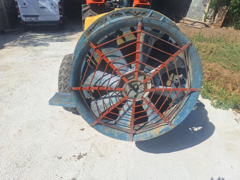 Прикачена Пръскачка