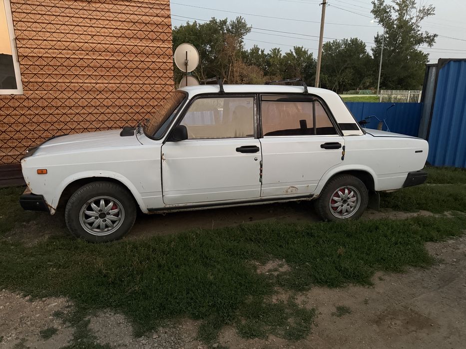 Продам машину Ваз 2107
