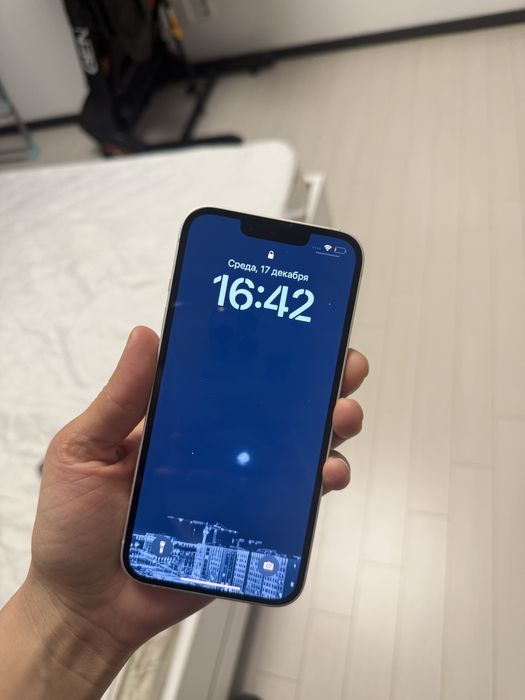 Продам 14 айфон в отличном состояний